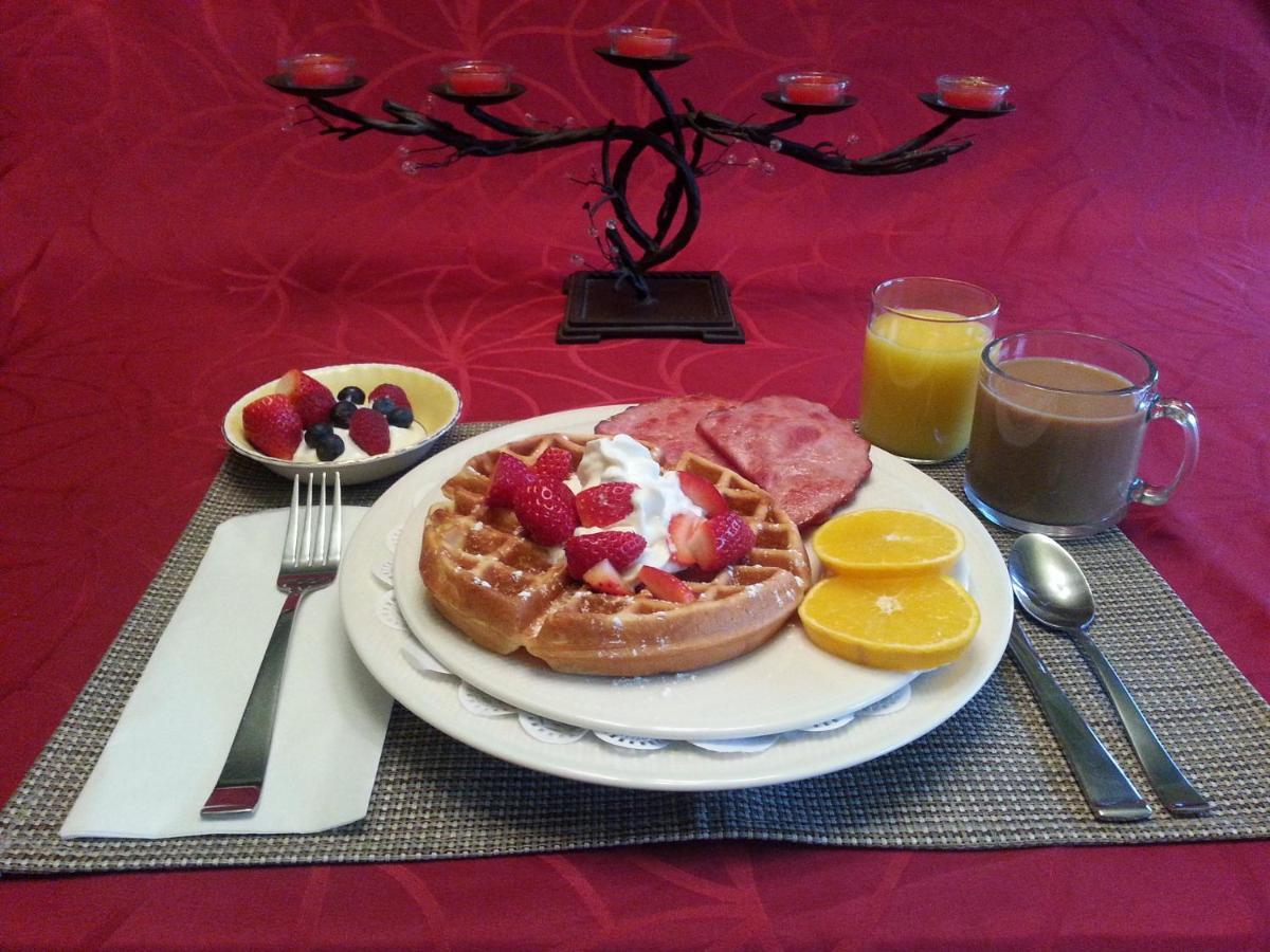 A Hidden Gem Bed And Breakfast Windsor Exterior photo